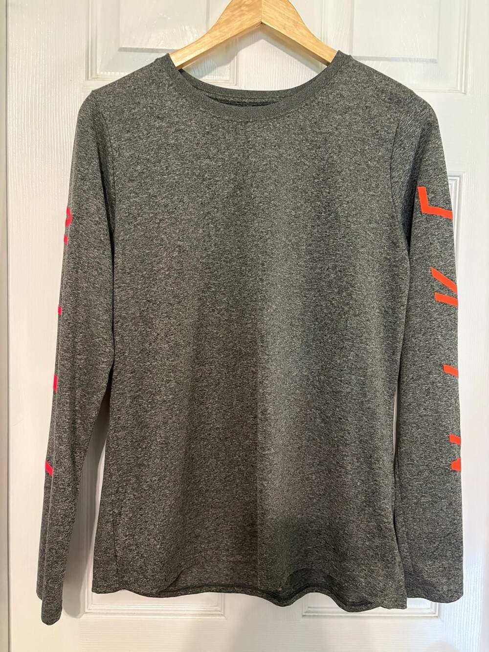 EUC Nike Dri-FIT Gray Long Sleeve Top w/ Neon Pink Logo & Sleeve Graphic, large